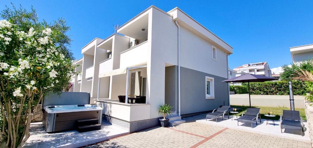 Fantasy Classic Maisonette II