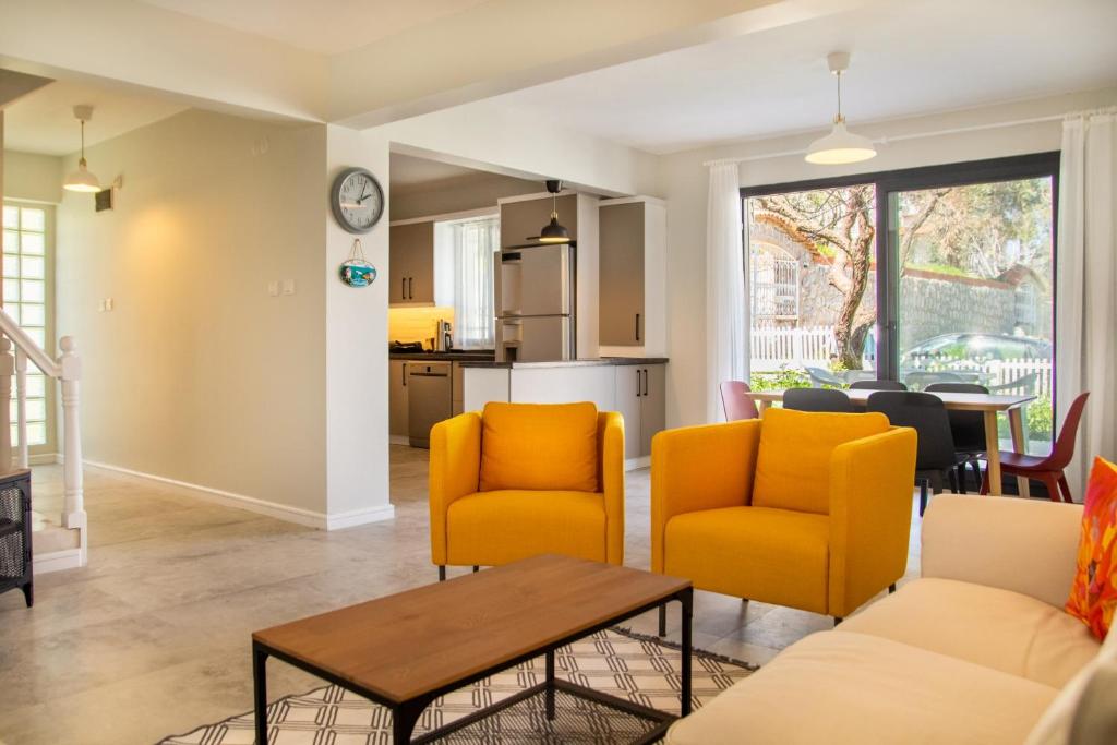 Fully Furnished and Stylish Villa in Izmir