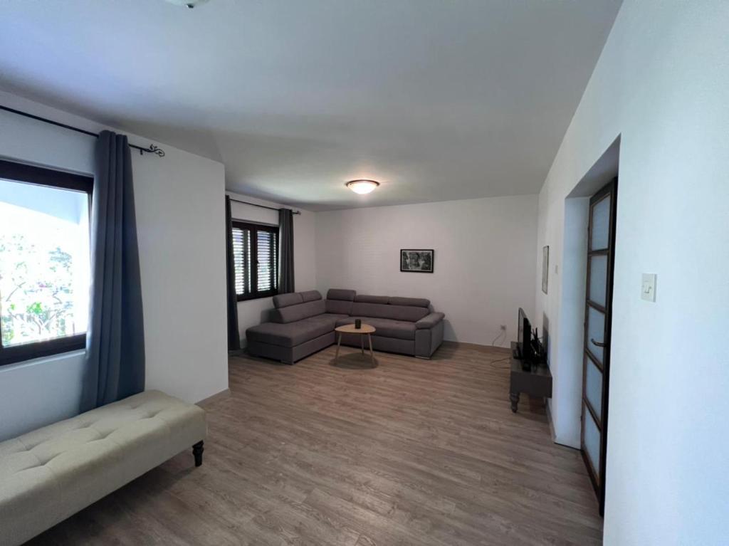 Guest house Kamelija