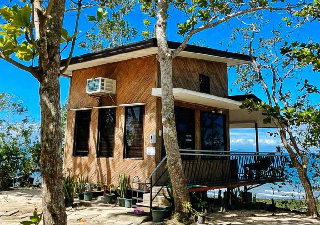 Tabique by the sea