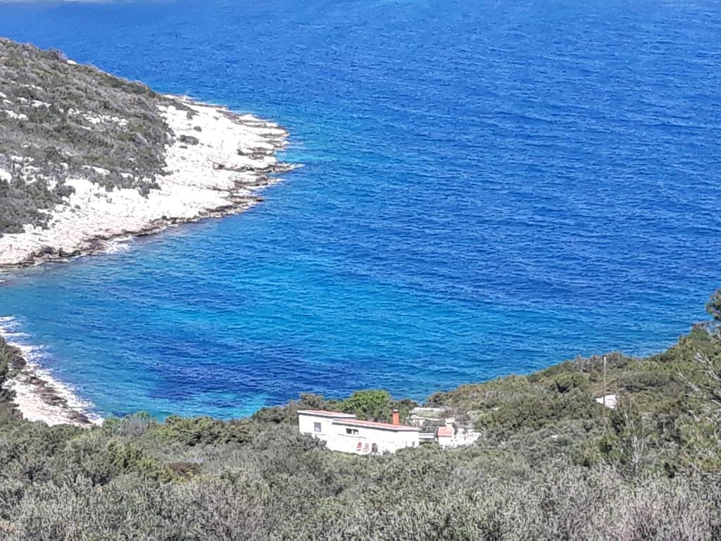 Moja posebna kuća na osami kraj mora