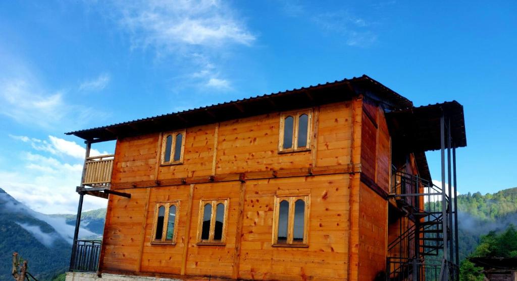 Wooden House Garetke