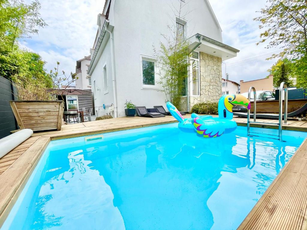 Villa Design-Piscine-Terrasses-Centre-Ville