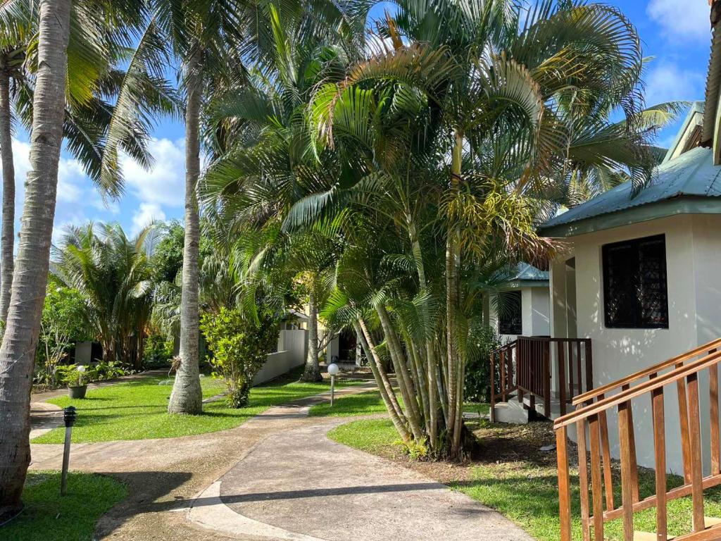 TRADEWINDS VILLAS