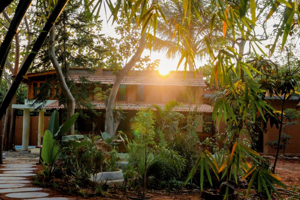 Little Things Earth - Earth villa