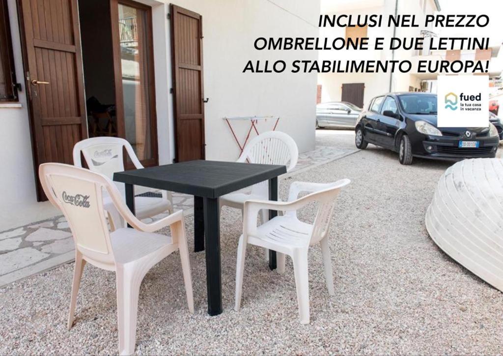 RS317 - Marcelli, bilocale in residence fronte mare