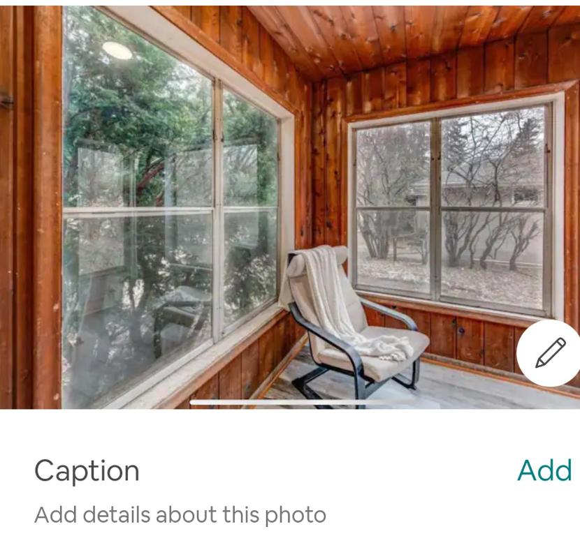 Entire House with Four Bedrooms, close to Downtown Minneapolis, UofM, Bank Stadium,