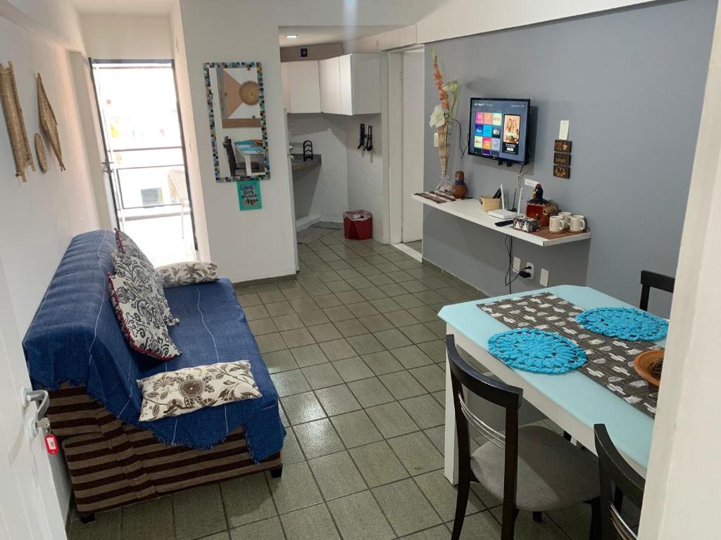 QUARTO e SALA COM MANOBRISTA, LAVADORA, WI-FI, TV SMART - apto 208