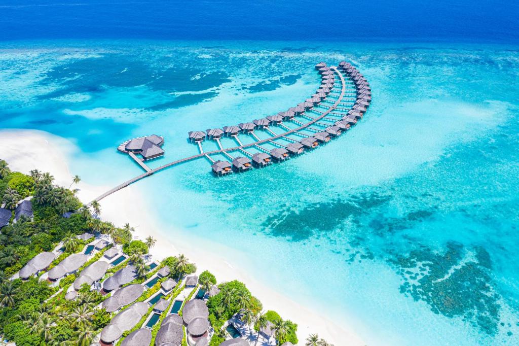 Sun Siyam Iru Fushi with Free Transfer