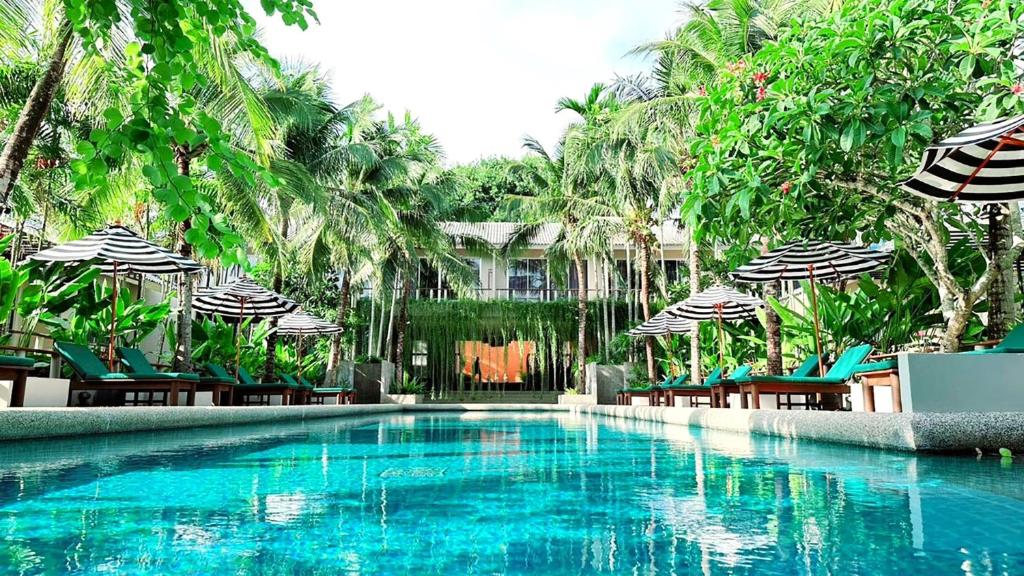 Signature Phuket Resort SHA Plus