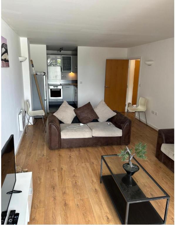 Icon Bretwood Apartment